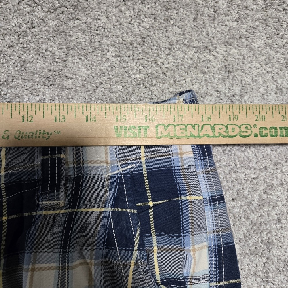 Abercrombie & Fitch Men's Heavyweight Blue Plaid Cargo Shorts - Picture 8 of 10